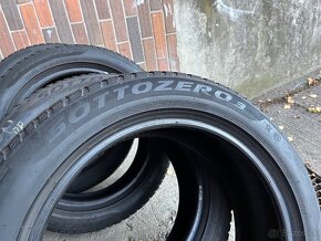 Predam 4ks zimnych pneu Pirelli 245/50 R19 Run Flat - 2