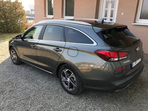 Hyundai i30 CW Kombi 1.5i CVVT Family - 2