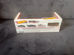 Hot Wheels Premiun Diorama Track Day - 2