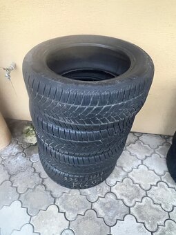 Predám zimné pneumatiky 235/55 r17 103v - 2