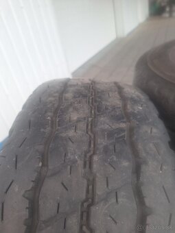 215/70 R15C - 2