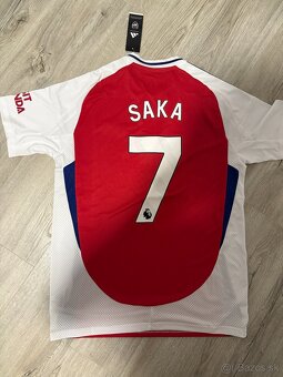 Dres Arsenal-Saka - 2