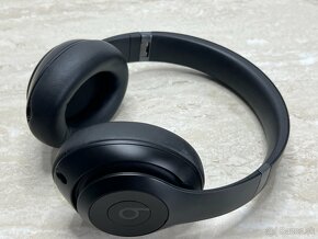 Beats Studio Pro (Záruka: 15.6.2025) - 2