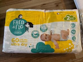 Plienky pampers premium care 1 a fred&flo - 2