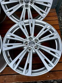 ORIG.AUDI A8 S8 A6 A7 Q5 Q7 R20 5x112 9j ET40 AKO NOVE R20 - 2