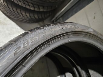 Zánovné Letné Pneu Pirelli Pzero 285/30 R21 - 2