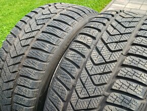 Pirelli Winter SottoZero 3 225/40 R18 92V M+S - 2