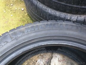 Predam 2ks zimne michelin 235/45 r19 104V - 2