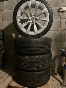 5x114,3 TESLA model 3 sadu 19” letné pneu Hankook 235/40R19 - 2