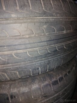 Predám pneumatiky Goodyear EfficientGrip SUV 245/65 R17 - 2