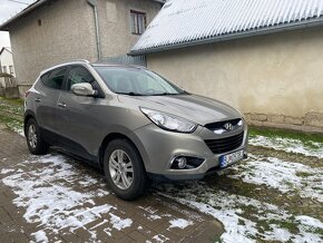 Hyundai ix35 2,0 CRDi 4x4 manuál + ťažné zariadenie - 2