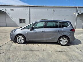 Opel Zafira Tourer - 2