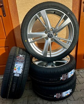 5x112 R19 8J Passat / Superb + 235/40 R19 96W XL (2024) - 2