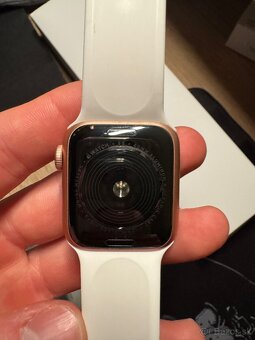 Apple Watch SE 40MM - 2