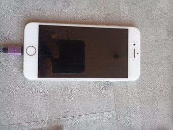 Apple iPhone 7 32GB - 2