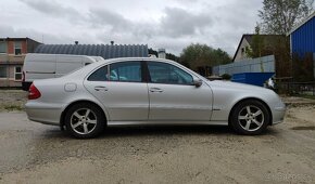 Mercedes-Benz triedy E sedan 270 CDI - 2