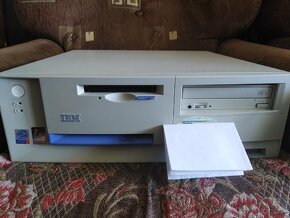 Retro PC INTEL PENTIUM 4 IBM- - 2