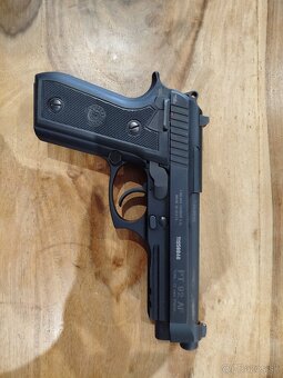 Taurus PT92 - 2