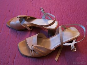 dámska obuv staroružovej farby - sandálky - 38 - 2