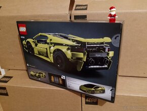 LEGO® Technic 42161 Lamborghini Huracán - 2