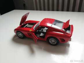 1:18 FERRARI 250 GTO  Bburago - 2