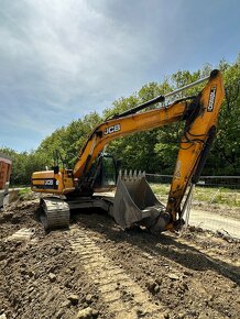 Pásové rýpadlo JCB JS220LC - 2