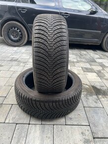 Predám 2ks zimné pneu Falken 225/45R19 - 2