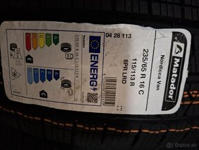 Nové zimné 235/65r16c - 2