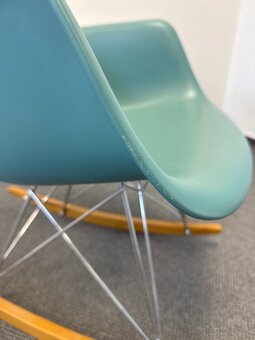 VITRA hojdacie kreslo Eames Chair RAR - 2