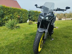 Yamaha MT09 - 2