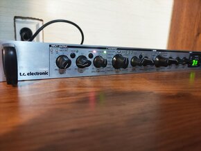 Stereo multiefekt procesor TC Electronic M300 - 2