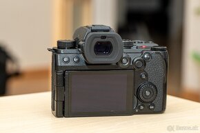 Panasonic Lumix S5IIX - 2