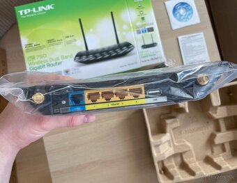 TP LINK AC 750 WIRELESS DUAL BAND GIGABIT ROUTER - 2