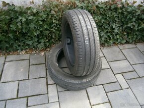 Predám 2x letné temer pneu Michelin 195/60 R16C 99/97H - 2