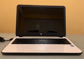 HP 15-r164nc / Celeron N2840 / 15,6" - 2