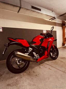 Honda CBR 300 R - 2