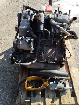 Chrysler Voyager - motor - 2