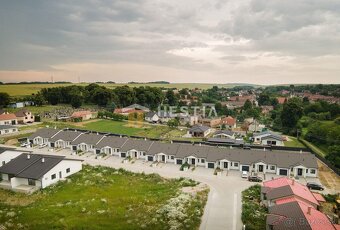 2 stavebné pozemky 614 m2 v novo-vybudovanej lokalite Hlboké - 2