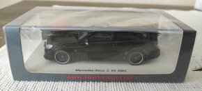 1:43 Merceds-Benz C63 AMG - 2