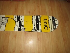 Predam snowboard UNIC,155 cm,bez viazania - 2