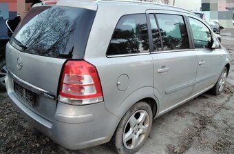 Opel Zafira B 2008 predám PIATE DVERE, NARAZNÍK, KAPOTA, DVE - 2