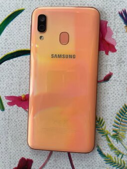 Samsung Galaxy A40 - 2