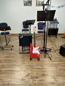 NOVÝ SQUIER SONIC STRATOCASTER HT- TORINO RED - 2