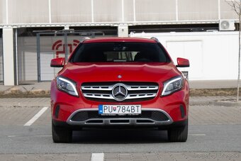 Mercedes-Benz GLA 180 d Entry A/T - 2