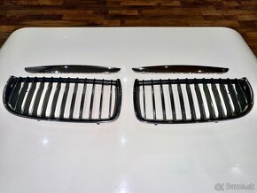 Predná maska ľadvinky BMW 3 E90 / E91 (05 – 08)... - 2