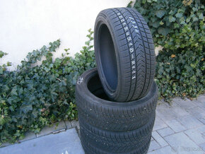 Predám 4x zimné pneu GRIPMAX 215/45 R18 93VXL - 2