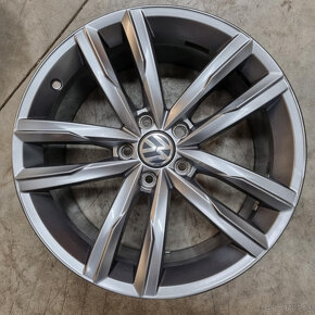 Originál Volkswagen Passat Dartford disky5x112 R18 ET44 - 2