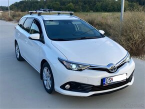 Toyota Auris Touring Sports - 2