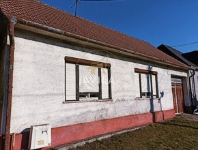 NA PREDAJ: pôvodný 4-izbový RD , pozemok 600m2 - Bíňovce - 2