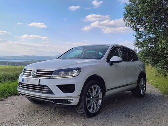 Volkswagen Touareg 3.0 TDI 4MOTION TOP STAV - 2